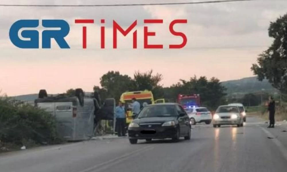 Θεσσαλονίκη: Δύο νεκροί σε τροχαίο – Συγκρούστηκε τρακτέρ με φορτηγάκι